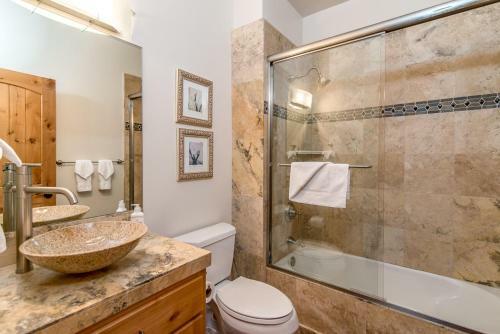 1841 Osage Cir Home