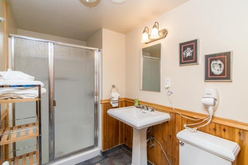Charm In South Lake Tahoe 1358