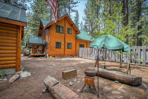 Charming Log Cabin At Al Tahoe