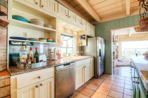 Beachfront House 17045