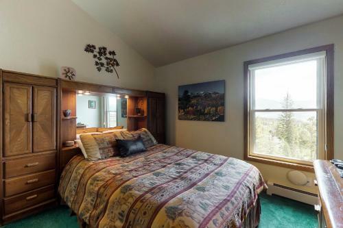Buffalo Village 402