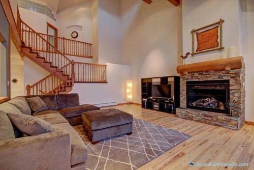 522 Ryan Gulch Home