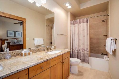 2103 Timberline Lodge, Trappeur's Crossing