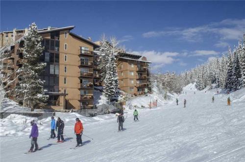 Storm Meadows East Slopeside - Se077