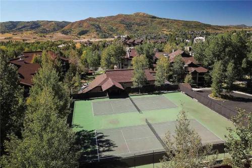 3308 Champagne Lodge, Trappeur's Crossing