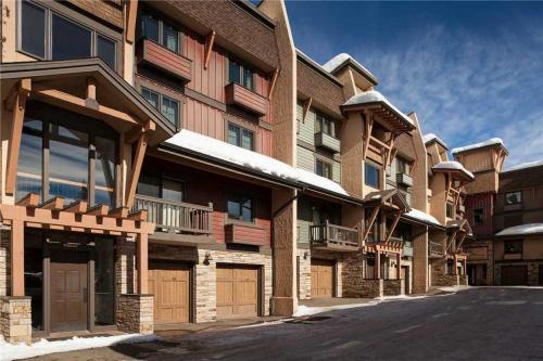Phoenix At Steamboat - P218