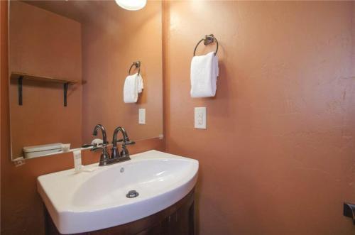 Rockies Condominiums - R2301