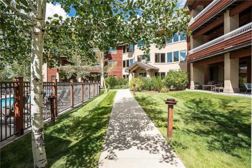 4208 Aspen Lodge, Trappeur's Crossing