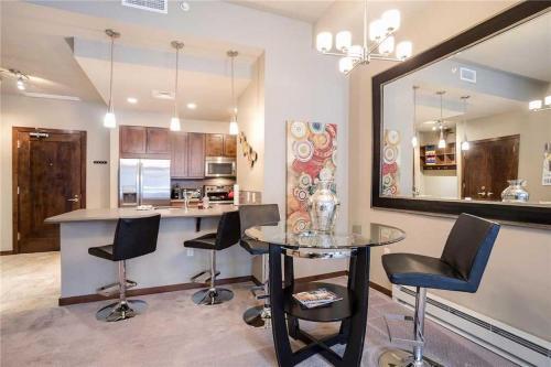 Howelsen Place - H209a