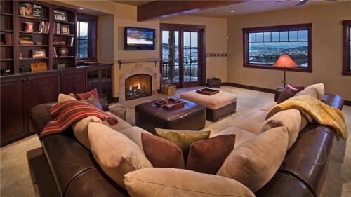 Lookout Lodge - Iconic Ultra Luxury Private Home