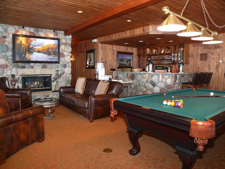 Christie Club 306