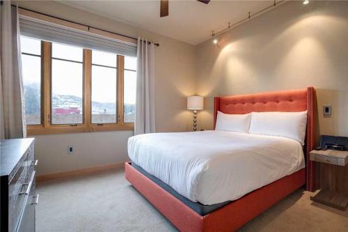 Alpenglow Condominiums - Alp2c