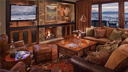 Panorama Peak Penthouse 601