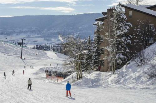 Storm Meadows East Slopeside - Se060