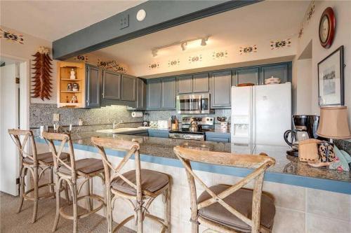 Bronze Tree Condominiums - Bt302
