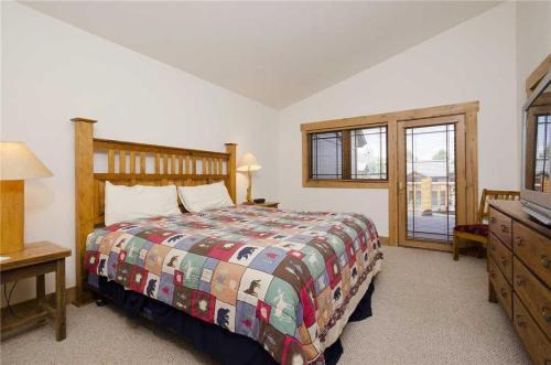 Saddle Creek Sc765