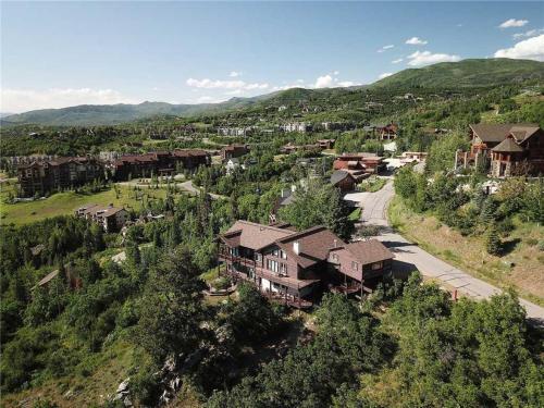 Ponderosa Lodge