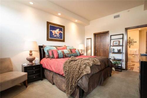 Howelsen Place - H305b
