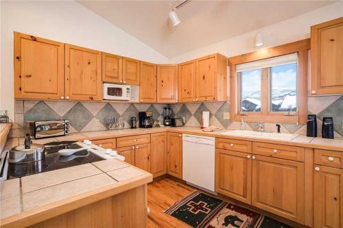 Saddle Creek Sc745