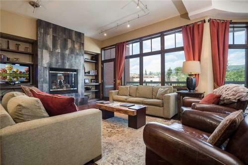 Howelsen Place - H208b