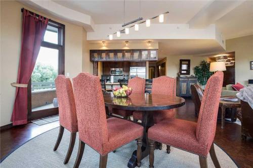 Howelsen Place - H208b
