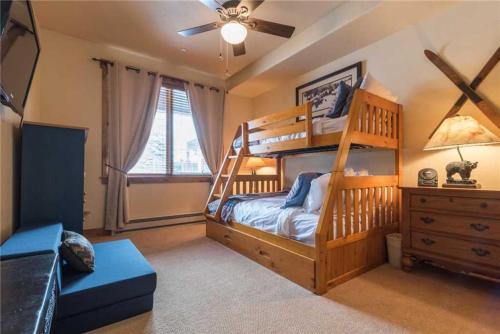 3110 Champagne Lodge, Trappeur's Crossing