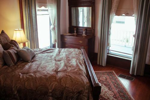 Bed & Breakfast Grand Gables Inn