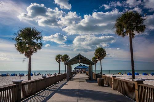 Parkside 15, 2 Bedrooms, Walk To Beach, Pool Access, Sleeps 6