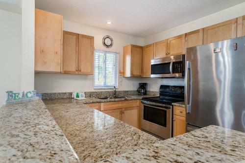 Parkside 15, 2 Bedrooms, Walk To Beach, Pool Access, Sleeps 6