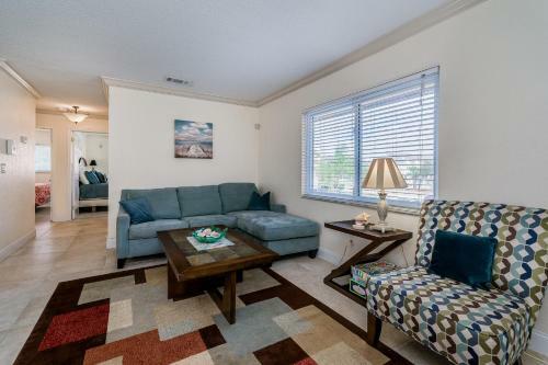 Parkside 15, 2 Bedrooms, Walk To Beach, Pool Access, Sleeps 6