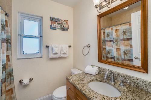 Parkside 15, 2 Bedrooms, Walk To Beach, Pool Access, Sleeps 6
