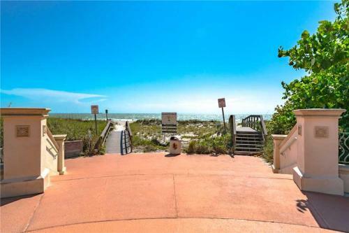 Parkside 15, 2 Bedrooms, Walk To Beach, Pool Access, Sleeps 6