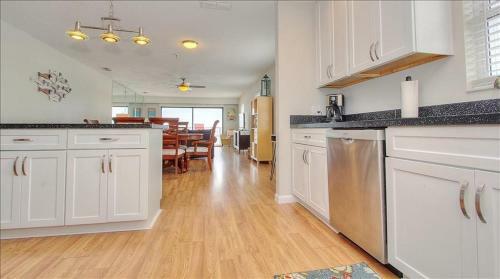 Apartamento Sea Breeze 208 Condo