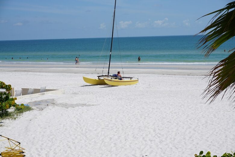 Hotel Redington Surf Resort