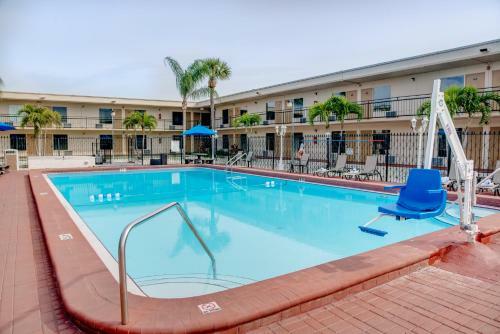 Hotel Super 8 By Wyndham St. Petersburg