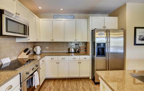 Redfish Village M2-413 Blue Mountain Beach 30a (condo)