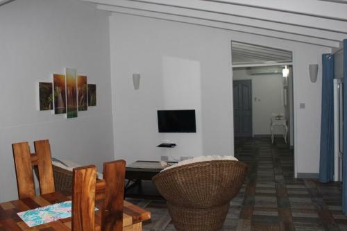 Stephna Residence