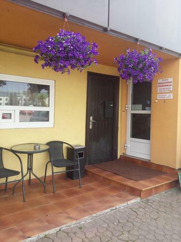 Hostal ?olena Hotel