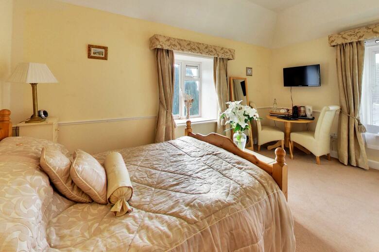 Hostal Robin Hill House