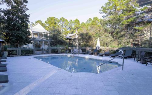 8 Bramble Ln
