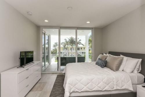 The Lookout By Beachside Management