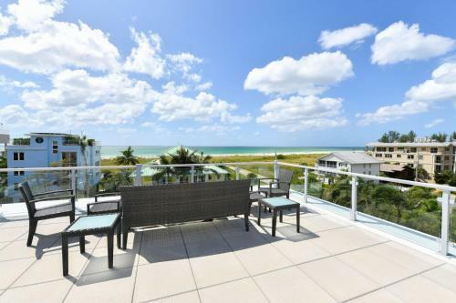The Lookout By Beachside Management