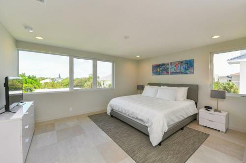 The Lookout By Beachside Management