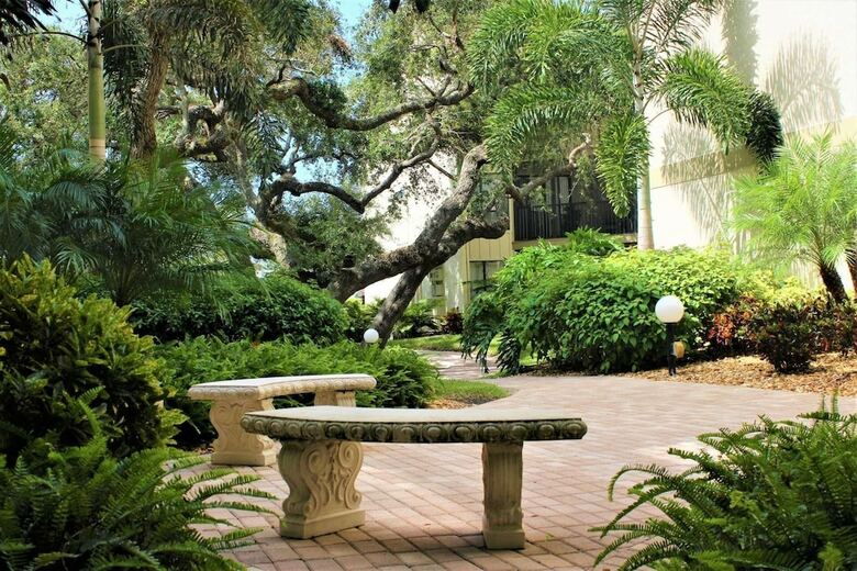 Bay Oaks Ground Floor