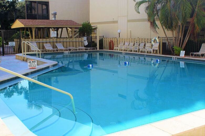 Bay Oaks Ground Floor