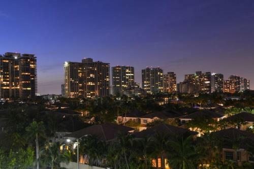 Apartamento Collins Condo #211333