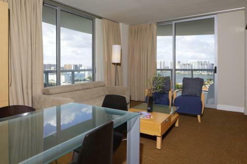 Apartamento 18683 Collins Avenue Condo Unit #1708ab