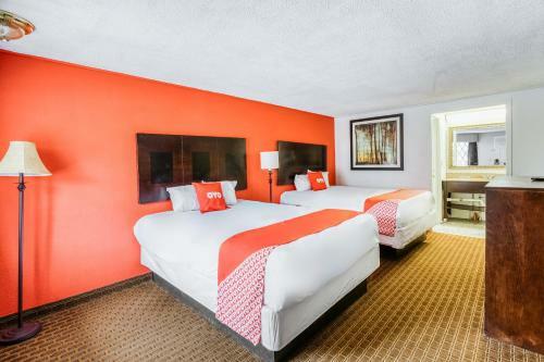Oyo Hotel Macon Ga West - 4 Mi From Macon Va Clinic