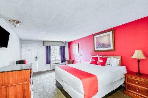 Oyo Hotel Macon Ga West - 4 Mi From Macon Va Clinic