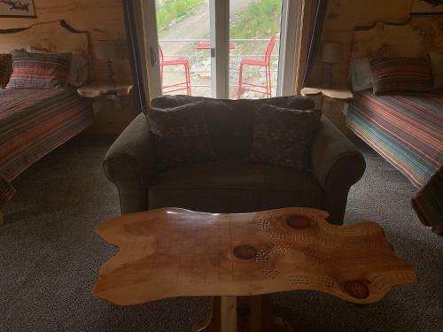 Hawk's Nest Lodge